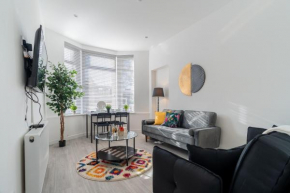 Dyke Apartment
